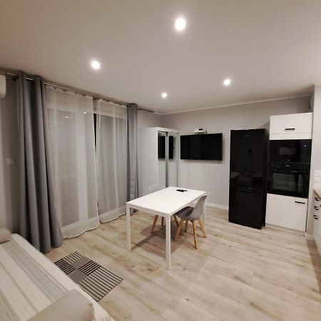 Hotel 1 Plock Ngoại thất bức ảnh