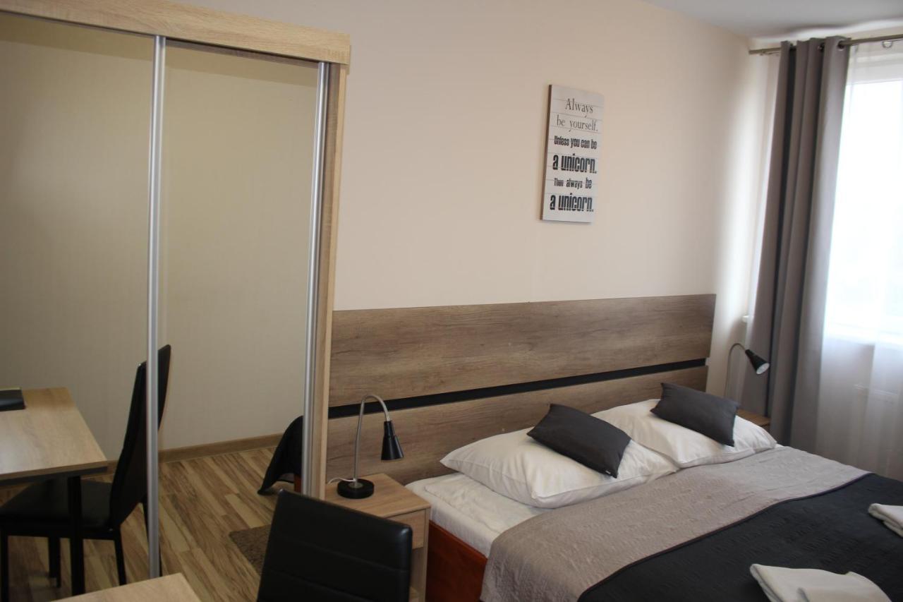 Hotel 1 Plock Ngoại thất bức ảnh