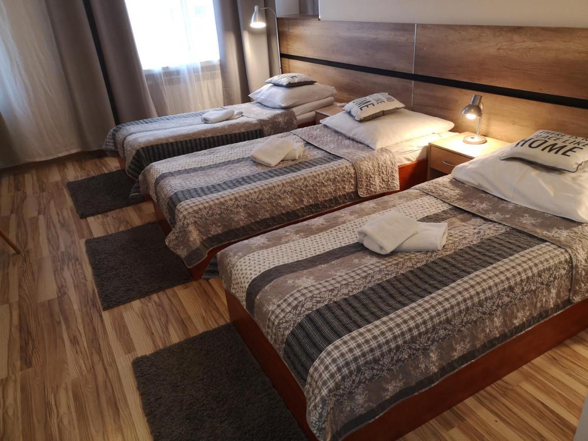 Hotel 1 Plock Ngoại thất bức ảnh