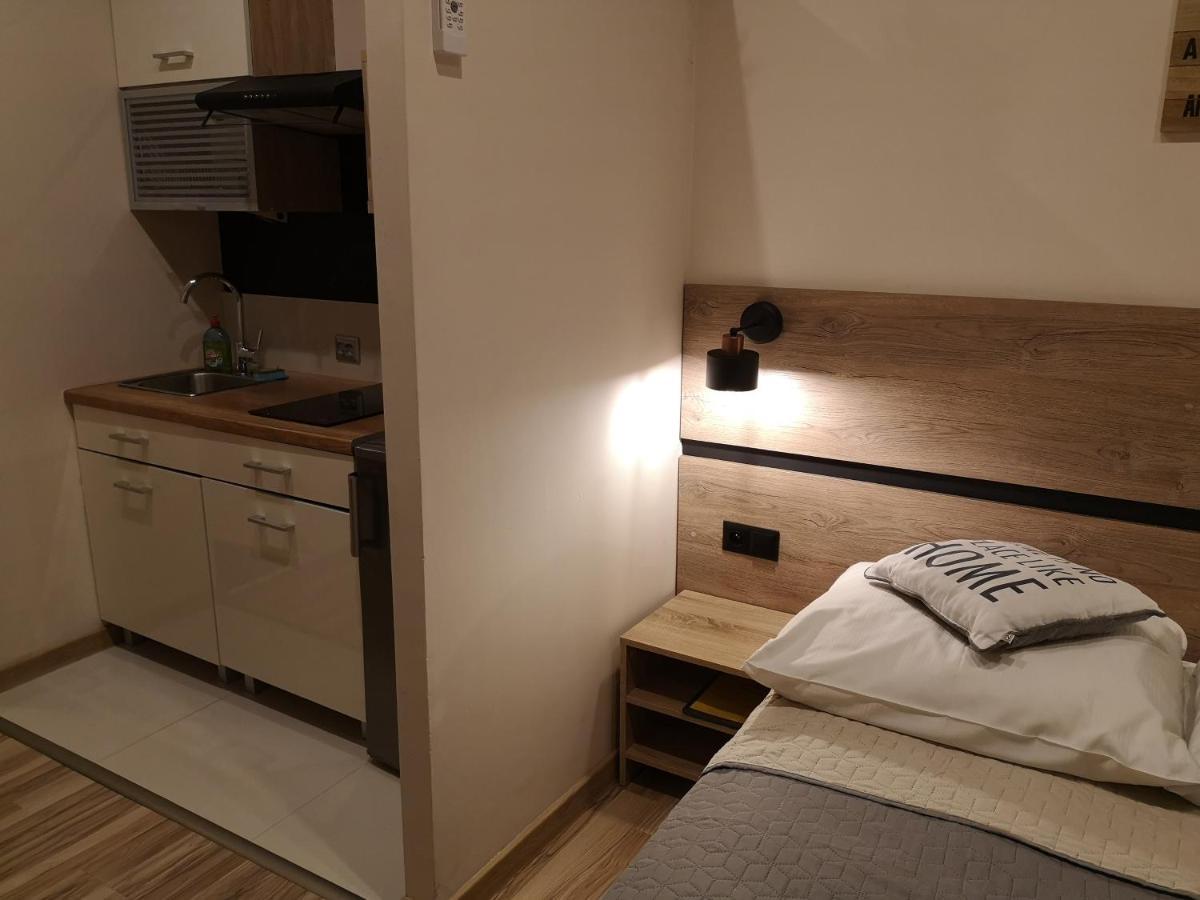 Hotel 1 Plock Ngoại thất bức ảnh