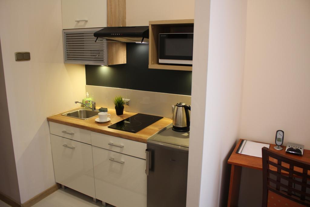 Hotel 1 Plock Ngoại thất bức ảnh