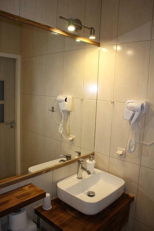 Hotel 1 Plock Ngoại thất bức ảnh