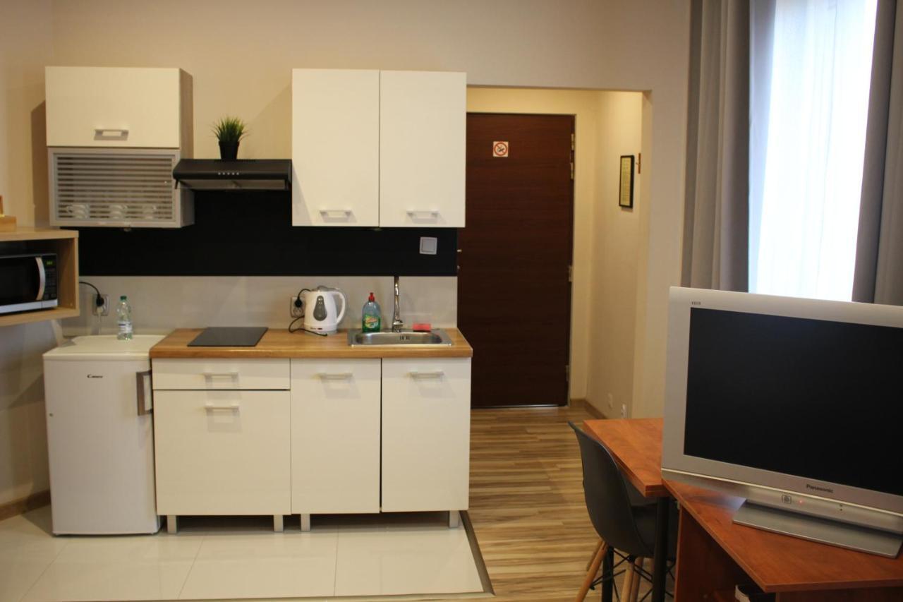 Hotel 1 Plock Ngoại thất bức ảnh